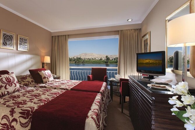 1 Night Nile Cruise from Aswan to Luxor - Meals included: useful savings with mixed expectations