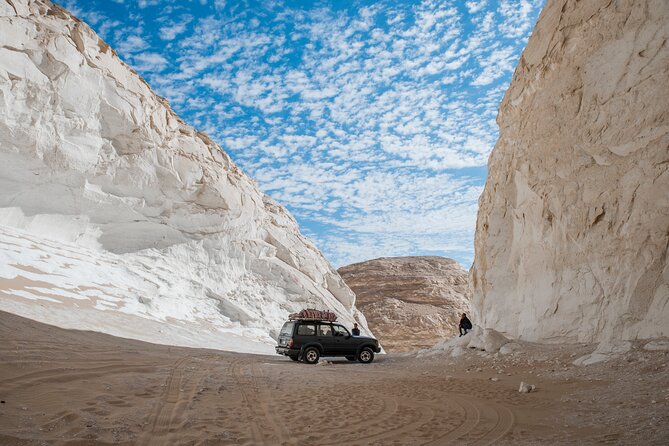 2-Day Black & White Desert, Crystal Mountain, option Pyramid tour - Sunrise, breakfast, and the second morning