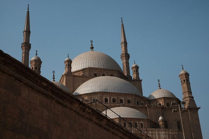 2 Days Private Guided Tour around Cairo and Giza - Day one: meeting the pyramids at Giza