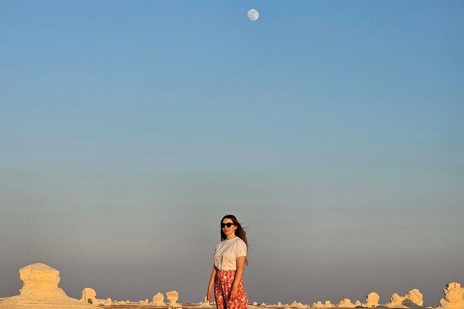 2 Days White Desert and Bahariya Oasis Tour - The White Desert after sunset