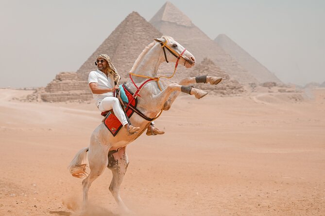2 hrs Unique Photo session (PhotoShoot) at the Pyramids of Giza - How to Get Better Photos at Giza