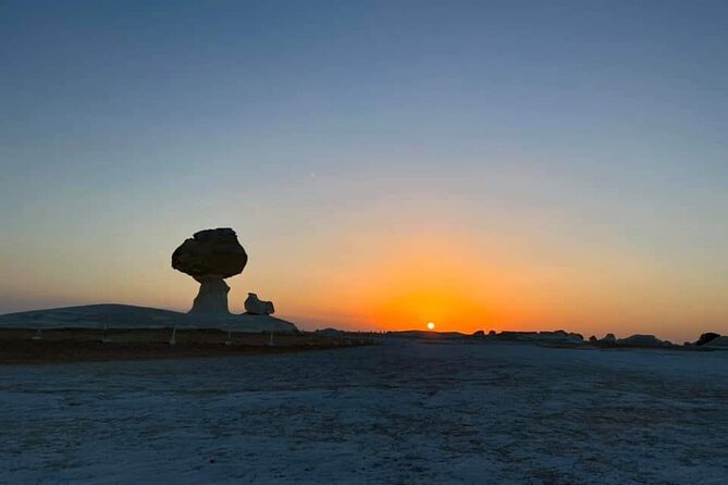 2Days to White Desert and Bahariya Oasis tour From Cairo & Giza - Valley of Agabat: the most dramatic 4WD section