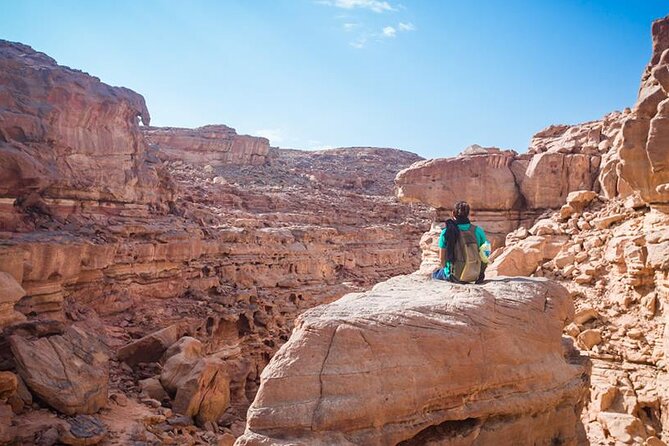 3-Day Expedition in the Sinai Desert Climb Seek and Find - Day one at Wadi Gnai: learning the basics on real rock