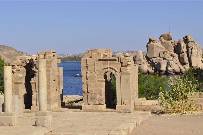 4 Day Luxor&Aswan Nile cruise&Abu Simbel by plane from Cairo.Hot deal - Day four: the West Bank, Karnak, and a long finish
