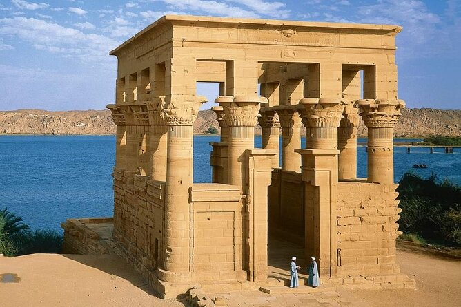 4 Days 3 Nights Cruise Aswan To Luxor, Abu Simbel and Air Balloon - A hot-air balloon over Luxor at sunrise