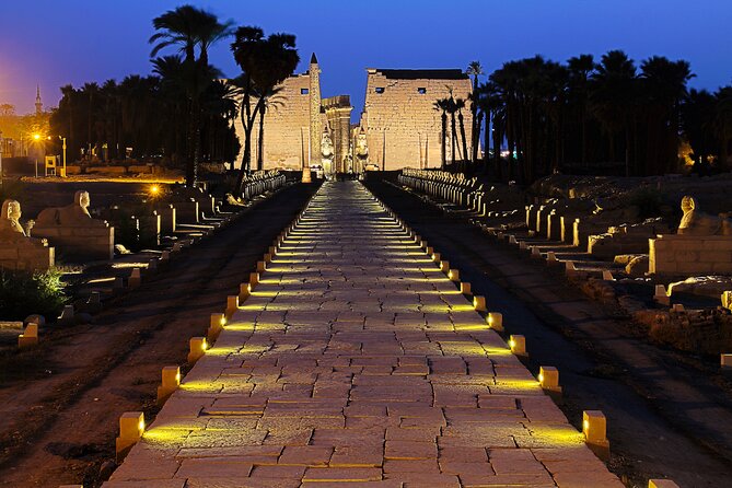 5-Day Nile Cruise Luxor to Aswan Abu Simbel and Hot-Air Balloon - Day 3: Horus and the unusual double temple at Kom Ombo