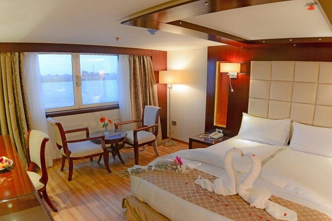 5 Days Nile River Cruise from Luxor to Aswan - With Private Excursions - Life aboard the ship and what the $850 covers