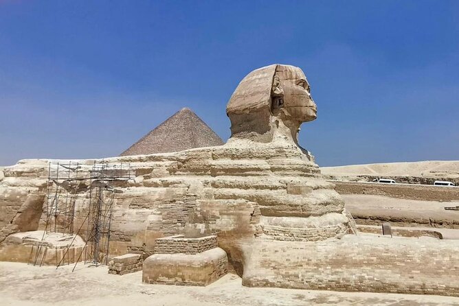 5 Hours Private tour to Giza pyramids Sphinx and Old Coptic Cairo - The guide can make or break the day