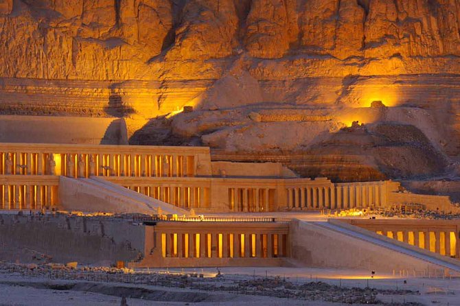 6 Days Hypnotic Cairo & Nile Cruise Tour Package - Arrival in Cairo and Dinner on the Nile