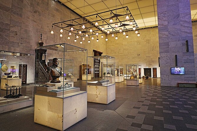 7-Hours Guided Tour to Giza Pyramids and Mummies Museum + Lunch - The optional camel ride around the pyramids