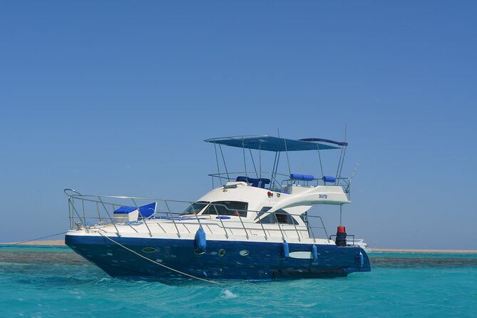 8-Hour Private Boat Charter Exclusive & Lunch Transfer -Hurghada - Cruising the Red Sea on a private boat