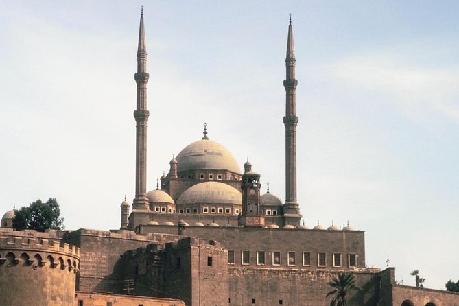 8-Hour Private Guided City Tour of Cairo and Felucca ride - What guide quality means here