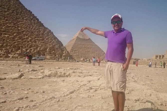 8-Hour Private Guided Tour to Giza Pyramids Memphis and Saqqara from Cairo - The value of a private Egyptologist