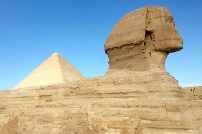 8 Hours Private trip to Giza pyramids Sakkara Memphis & shopping - Meeting your guide and getting started
