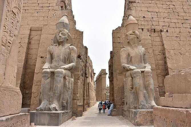 All Inclusive Day Tour to Luxor West and East Banks with Lunch - Local lunch between the two banks