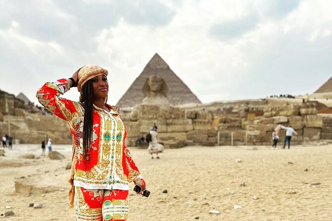 All Inclusive Day Trip to Pyramids of Giza, Sphinx and Saqqara - Starting at Giza’s three great pyramids