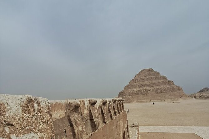 All-inclusive Saqqara, Giza pyramids,lunch,fees,30 min camel ride - Who will get the most from this tour