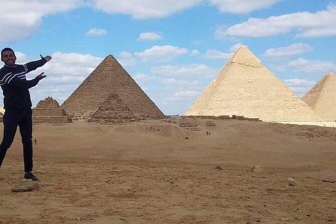 All Inclusive to Giza Pyramids, Saqqara, Memphis, lunch, Tickets - Lunch, drinks, and the day’s pace