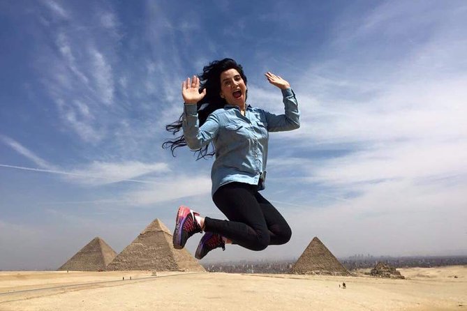 All inclusive Tour Giza pyramids, Sphinx, sakkara, Dahshur,Camel - Giza begins with the famous view
