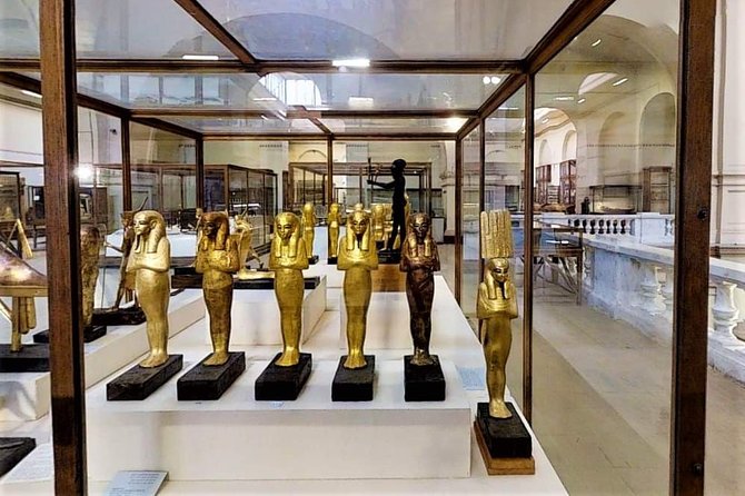All inclusive tour to Pyramids, Sphinx, Camel, The Museum+Bazzar - Starting at the Egyptian Museum