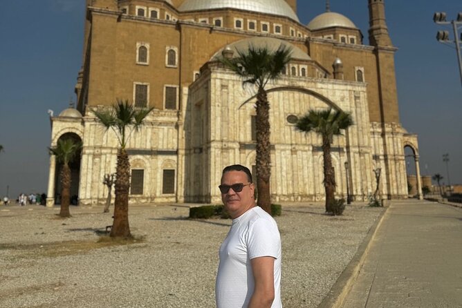 All inclusive two days Tour at Giza and Cairo - Saqqara and the first pyramid