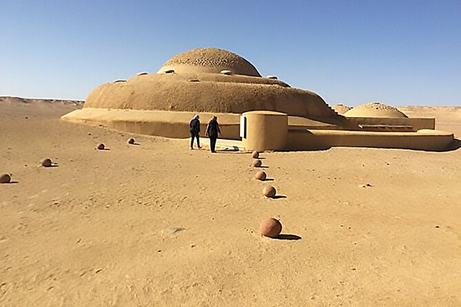 Allinclusive Private Tour Fayoum Oasis & Valley of Wales - Wadi El-Rayan has water in an unlikely place