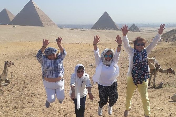 Best Full-Day Tour to Giza Pyramids Egyptian Museum and Bazaar - Khan el-Khalili: one hour for shopping and street life