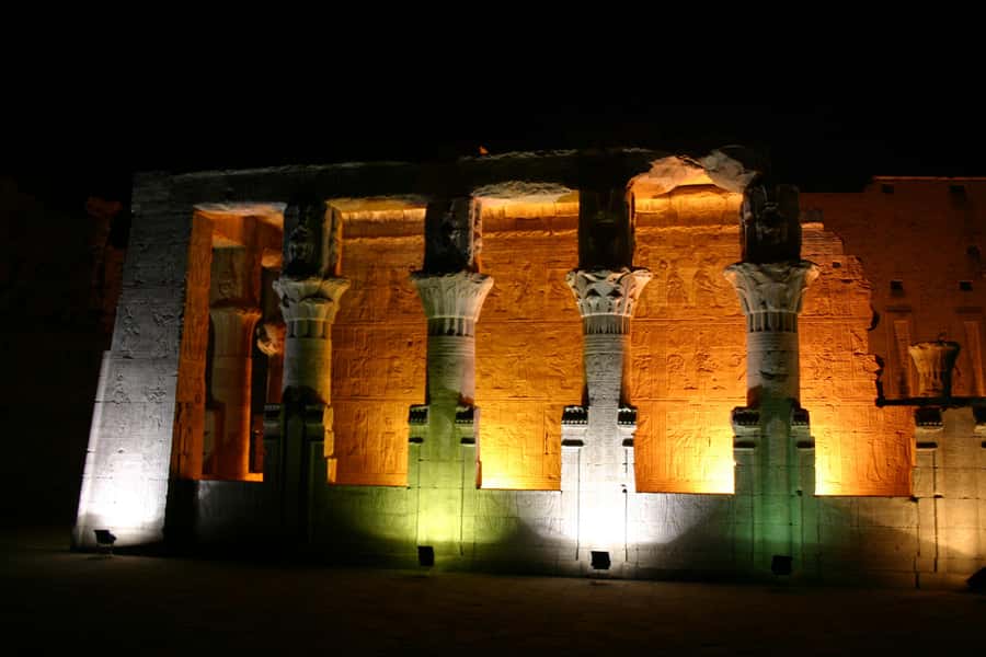 Book online Sound and Light Show at Karnk Temple in Luxor - The pickup from Luxor Governorate