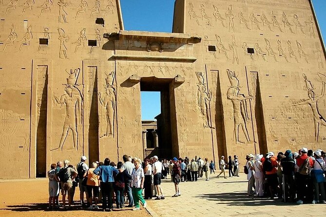 Budget 4-Day Nile Cruise from Aswan to Luxor - Day 2: Kom Ombo, Edfu, and the Esna lock