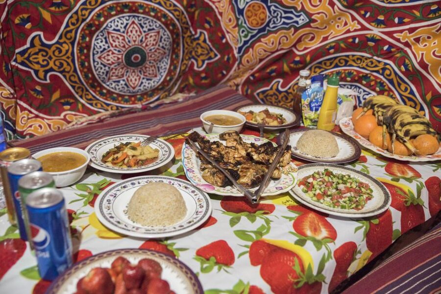 Cairo: 2-Day Bahariya Oasis Camp and Desert Tour - Crystal Mountain and the Agabat Valley dunes