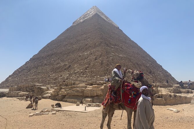 Cairo 2-Day Private Tour with Overnight at Luxury Hotel - Three hours among the Giza pyramids
