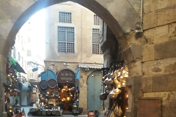 Cairo 8 Hour Private Tour of Pyramids, Egyptian Museum and Bazaar - The guide makes or breaks the day