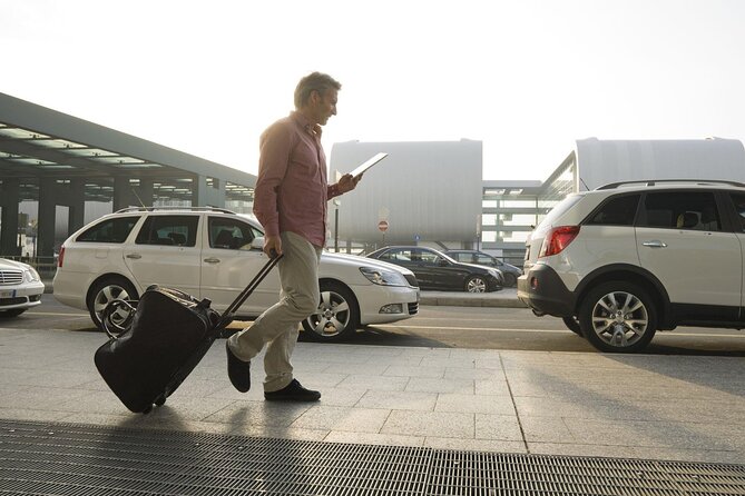 Cairo Airport Private Arrival/Departure Transfer to/hotel - Delays, customs, and the limits of waiting time