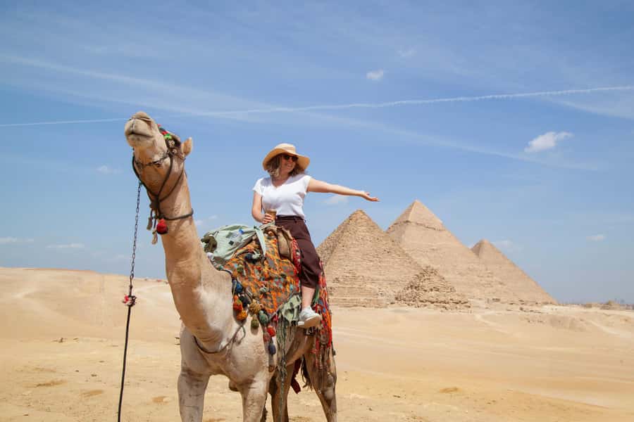 Cairo: All-Inclusive 6-Day Egypt Highlights & Nile Cruise - Day 1: Giza, the Sphinx, and Cairo’s ancient treasures