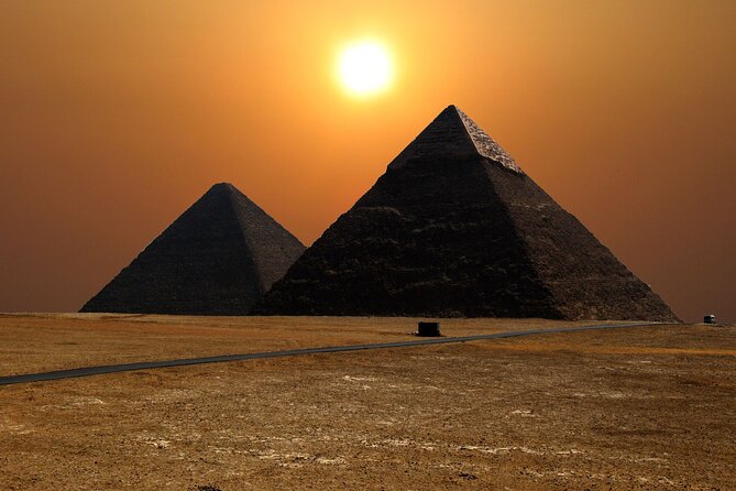 Cairo Best 2Days tour Pyramids, Saqqara & Old Cairo - Day one: the Pyramids of Giza from the ground up