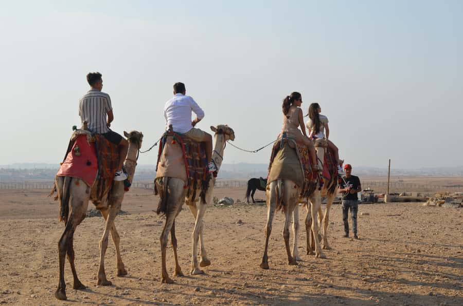 Cairo: Camel Ride Around The Pyramids with Hotel Pickup - Meeting the camel guide and getting mounted