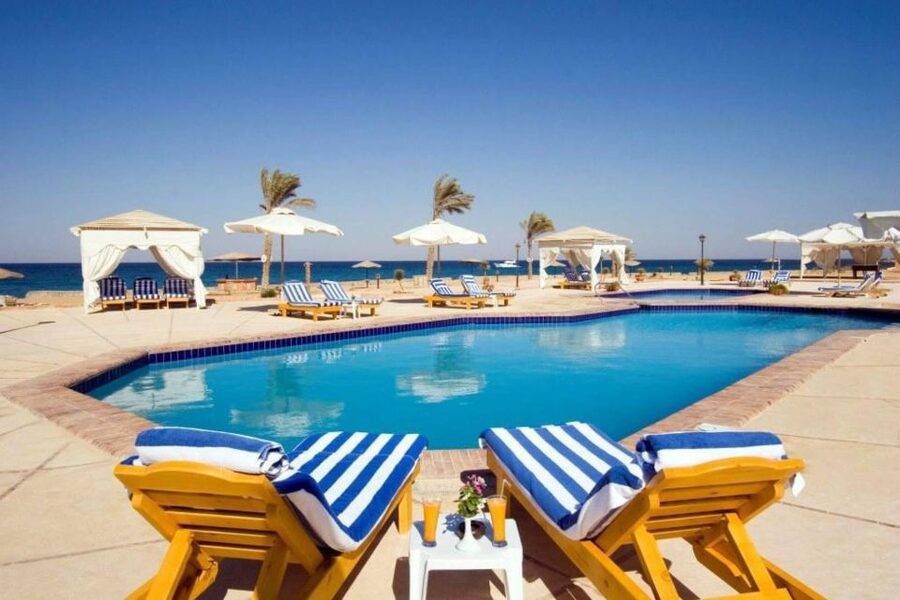Cairo: Day Tour to the Red Sea with Lunch - Who should book this Red Sea day trip?