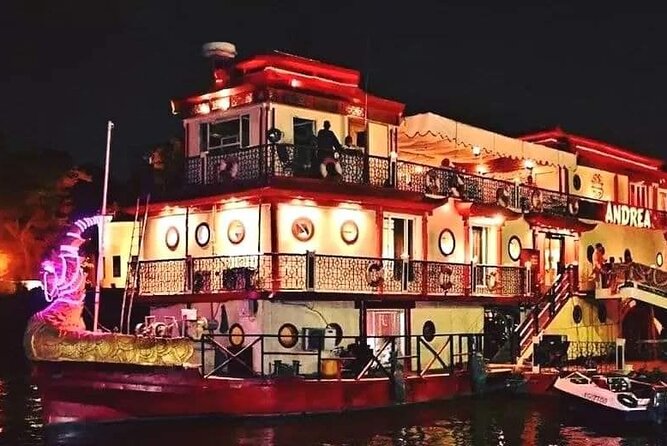 Cairo: Dinner Cruise on the Nile River with Entertainment - Music, belly dancing, and the Tanoura show