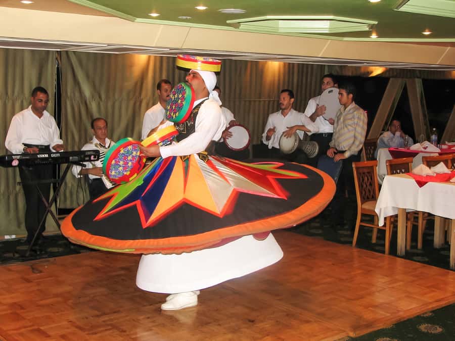 Cairo: Dinner Cruise on the Nile River with Entertainment - Small details that can improve the evening