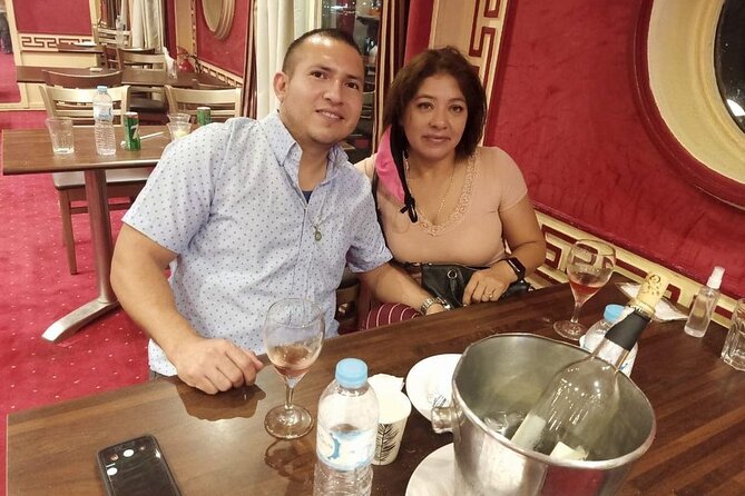 Cairo Dinner Cruise show with belly dancer show on Nile river - Who will enjoy this Cairo evening most?