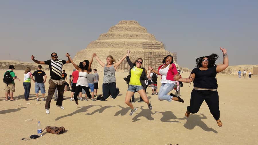 Cairo: Djoser, Bent Pyramid & Memphis Day Trip - Food stops, shopping, and keeping control of your day