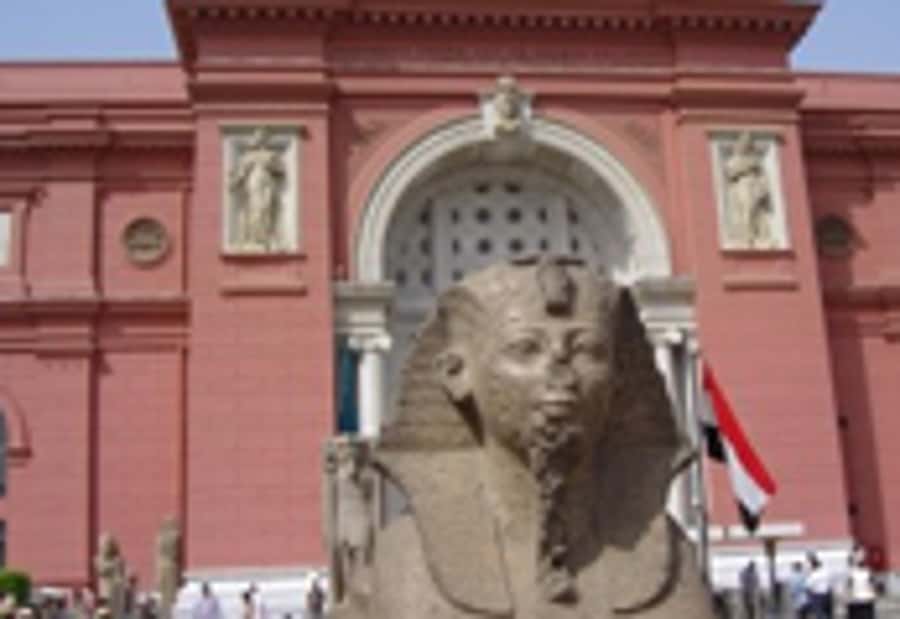 Cairo: Egyptian Museum 4-Hour Private Tour with Transfer - From your hotel to the museum
