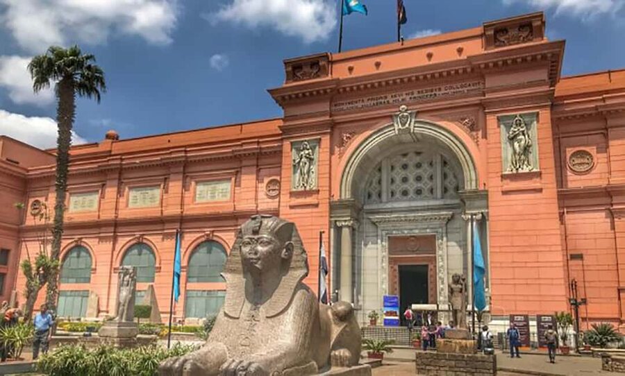 Cairo: Egyptian Museum of Antiquities online QR Ticket - Tutankhamun’s mask and the royal collection