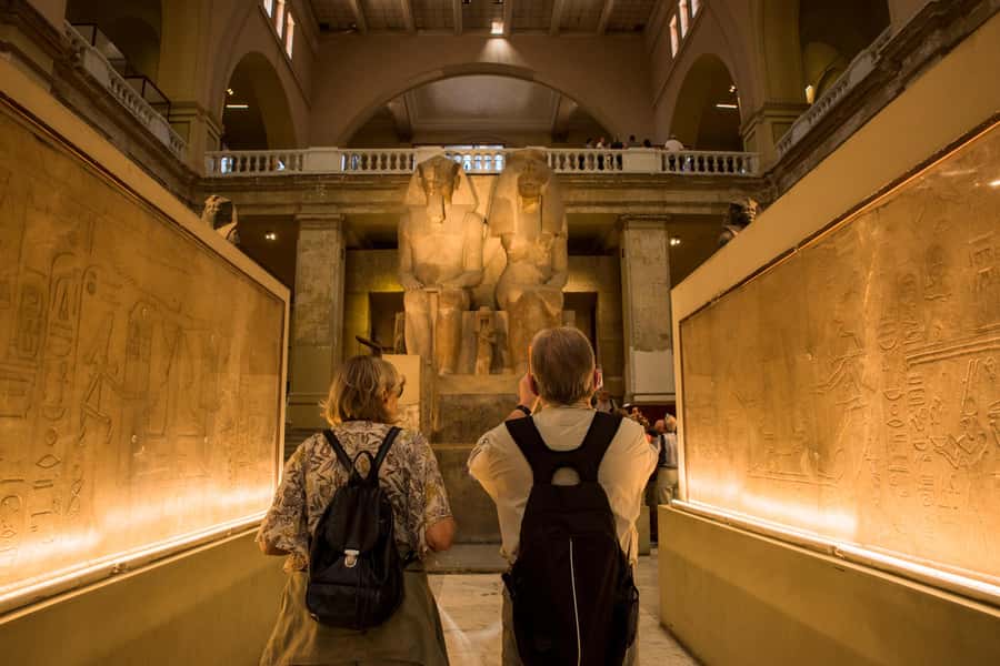 Cairo: Egyptian Museum, Pyramids & Bazaar Tour - Khan el-Khalili after a long day