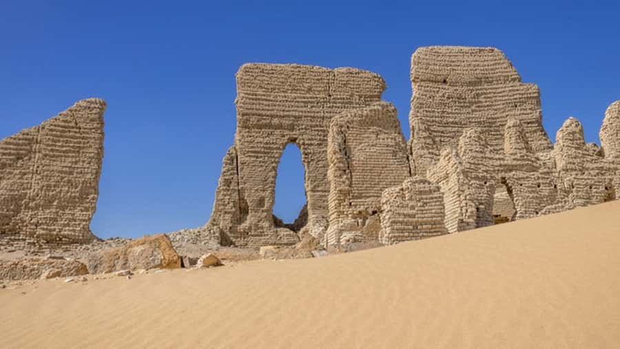 Cairo: Fayoum, Wadi El Rayan, and Wadi al Hitan 4x4 Tour - Magic Lake and the Desert’s Surprising Water