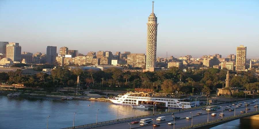Cairo: Felucca ride on The Nile River with Meals - Boarding a traditional felucca