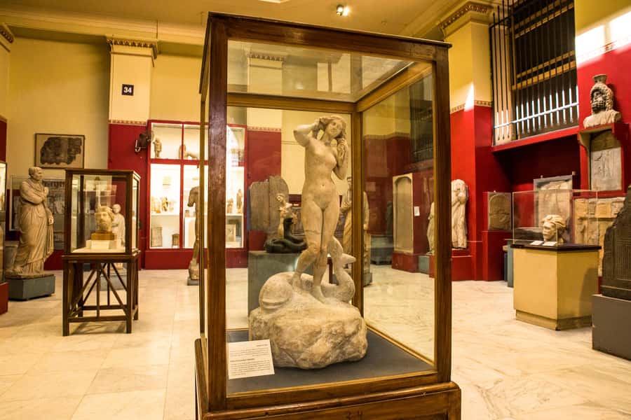 Cairo: Female-Guided Pyramids, Sphinx & Museum City Tour - What the female guide adds to the day