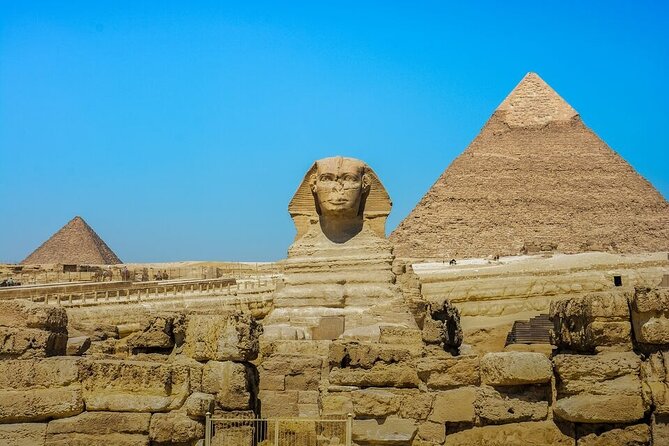 Cairo/Giza: 2-Day Pyramid, Museum, Bazaar Private Tour - Giza Pyramids and the Great Sphinx