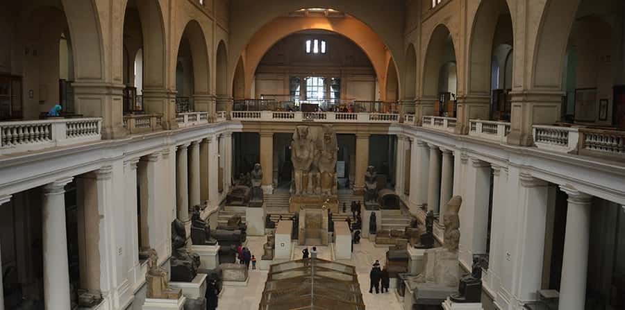 Cairo/Giza: Guided Pyramids, Sphinx and Egyptian Museum Tour - Shared or private: choosing the right format