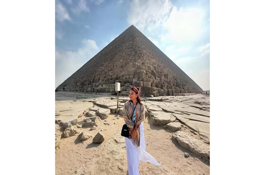 Cairo: Giza Pyramids & Grand Egyptian Museum Tour with Lunch - Transport, Guides, and How the Day Feels